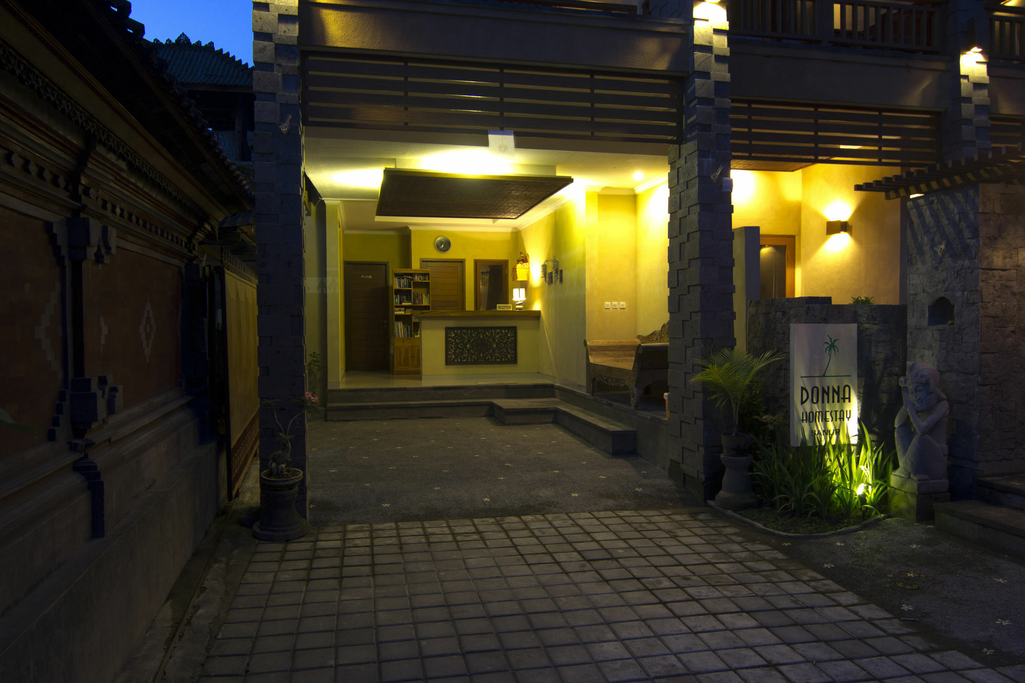 Donna Homestay Sanur Esterno foto