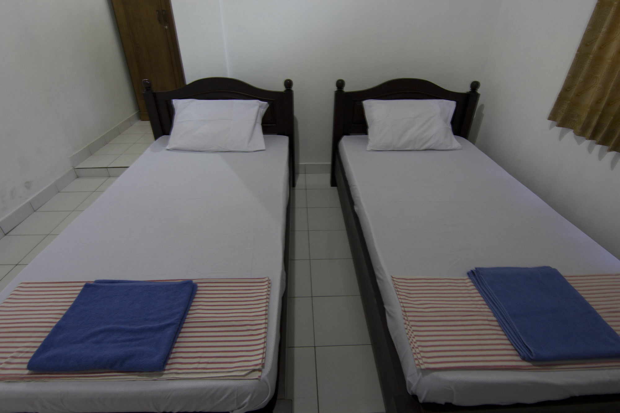 Donna Homestay Sanur Esterno foto